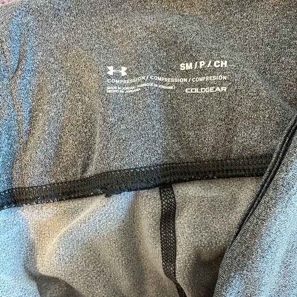 Under Armour ColdGear Authentics Legging. Size small. Charcoal Light Heather. - Picture 4 of 4